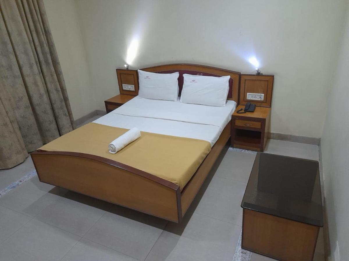Hotel Dp Oberoi Residency Kochi Exterior foto